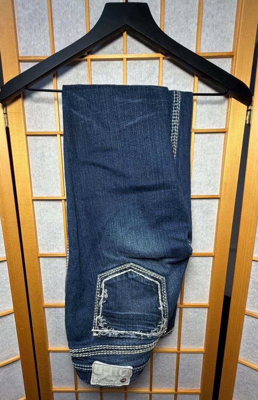 Silver Jeans Co. Suki Suki Bootcut Jeans 17 Dark Wash Distressed